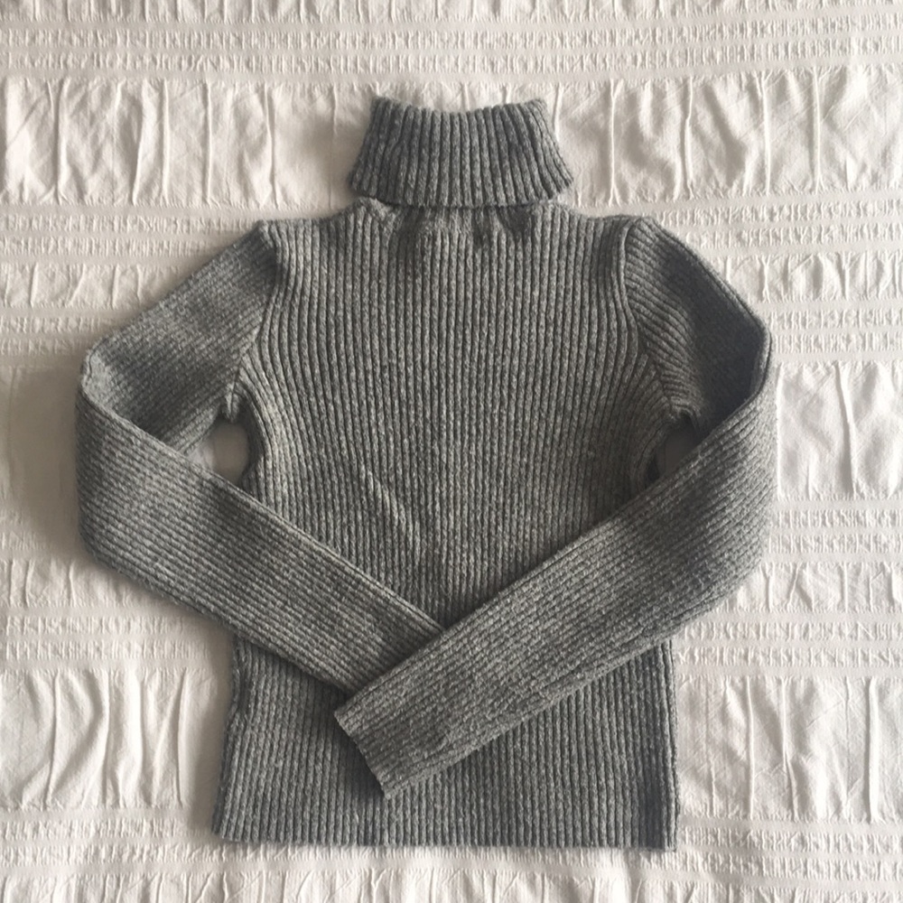 Stretchy turtleneck
